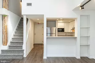 303 Vine St, Philadelphia, PA 19106 - Photo 7