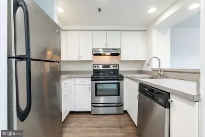 303 Vine Street #507, Philadelphia, PA 19106 - Photo 5