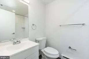 303 Vine St, Philadelphia, PA 19106 - Photo 13