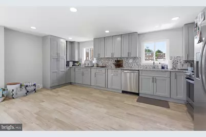 819 Bergen Street, Philadelphia, PA 19111 - Photo 17
