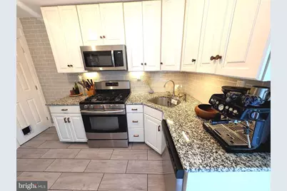 865 N Bambrey Street, Philadelphia, PA 19130 - Photo 17