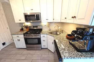 865 N Bambrey St, Philadelphia, PA 19130 - Photo 17