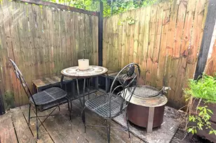 865 N Bambrey St, Philadelphia, PA 19130 - Photo 37