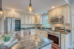 786 Hill Rd, Philadelphia, PA 19128 - Photo 9