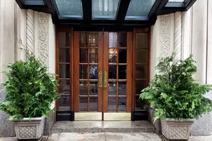 250 S 13th St, Philadelphia, PA 19107 - Photo 3
