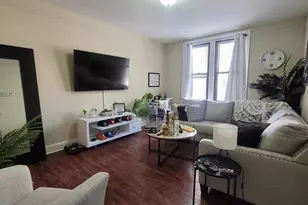 2031 Locust St, Philadelphia, PA 19103 - Photo 3
