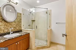 1100 S Broad St, Philadelphia, PA 19146 - Photo 21