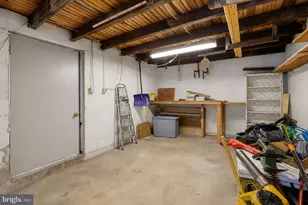427 Hartel Ave, Philadelphia, PA 19111 - Photo 15
