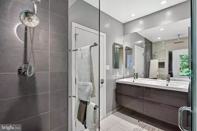 608 S 16th Street, Philadelphia, PA 19146 - Photo 39