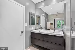 608 S 16th St, Philadelphia, PA 19146 - Photo 35
