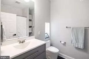 1920 Pierce St, Philadelphia, PA 19145 - Photo 11