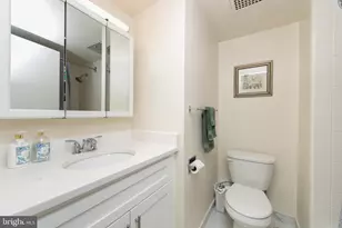604 S Washington Square, Philadelphia, PA 19106 - Photo 27