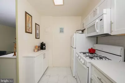 604 S Washington Square #306, Philadelphia, PA 19106 - Photo 23