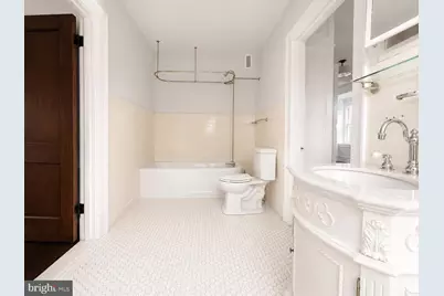 186 W Queen Lane #3RD FLOOR, Philadelphia, PA 19144 - Photo 9