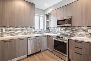 910 N 16th St, Philadelphia, PA 19130 - Photo 3