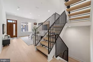 2121 E Sergeant St, Philadelphia, PA 19125 - Photo 13