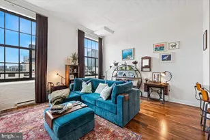 2429 Locust St, Philadelphia, PA 19103 - Photo 3