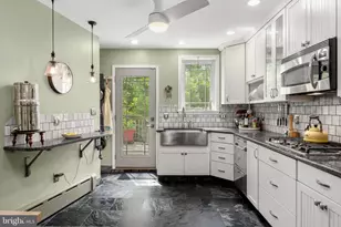 156 E Roumfort Rd, Philadelphia, PA 19119 - Photo 27