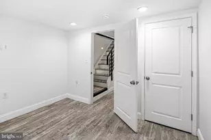 2144 N 8th St, Philadelphia, PA 19122 - Photo 9