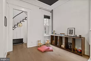 1012 N 5th St, Philadelphia, PA 19123 - Photo 9