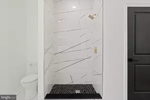 1211 S 15th St, Philadelphia, PA 19146 - Photo 31