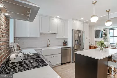 707 S 17th Street, Philadelphia, PA 19146 - Photo 9