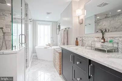 707 S 17th Street, Philadelphia, PA 19146 - Photo 33