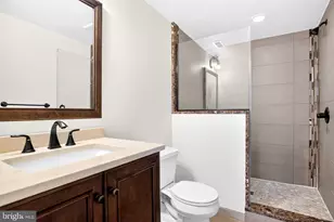 1007 S 7th St, Philadelphia, PA 19147 - Photo 29