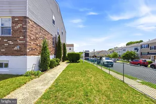 10751 E Keswick Rd, Philadelphia, PA 19154 - Photo 29