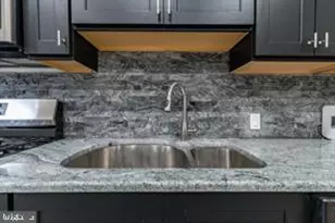 2102 S Opal St, Philadelphia, PA 19145 - Photo 11