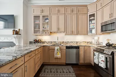 1724 Spruce Street #3, Philadelphia, PA 19103 - Photo 5