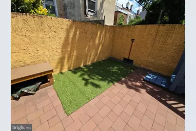 927 N 6th Street #3, Philadelphia, PA 19123 - Photo 25