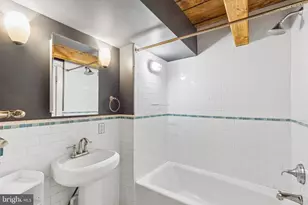 314 Brown St, Philadelphia, PA 19123 - Photo 63