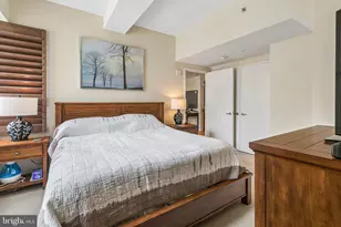 1425 Locust St, Philadelphia, PA 19102 - Photo 21