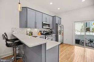 1617 Fitzwater St, Philadelphia, PA 19146 - Photo 13