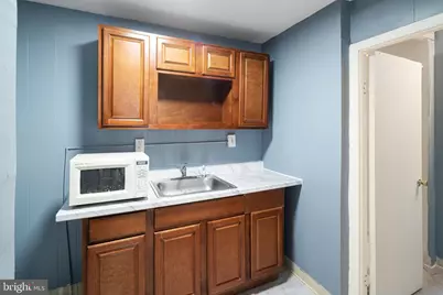 886 N 66th Street, Philadelphia, PA 19151 - Photo 9