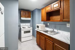886 N 66th St, Philadelphia, PA 19151 - Photo 7
