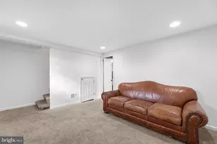 1451 West End Dr, Philadelphia, PA 19151 - Photo 25