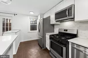 1451 West End Dr, Philadelphia, PA 19151 - Photo 11