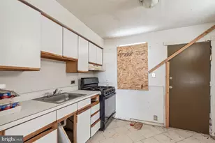 2512 S Fairhill St, Philadelphia, PA 19148 - Photo 5