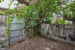 2031 S Colorado St, Philadelphia, PA 19145 - Photo 17