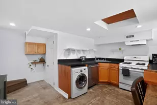 427 Queen St, Philadelphia, PA 19147 - Photo 9
