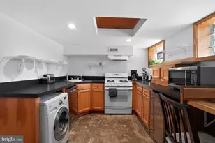427 Queen St, Philadelphia, PA 19147 - Photo 11