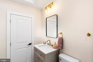 7176 N 19th St, Philadelphia, PA 19126 - Photo 21