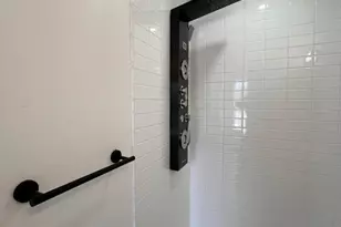 743 N 39th St, Philadelphia, PA 19104 - Photo 17