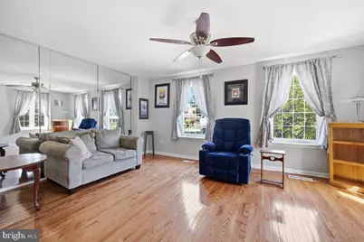 10882 Knights Road, Philadelphia, PA 19154 - Photo 5