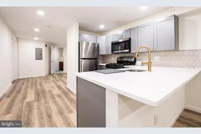 687 N Broad Street #2R, Philadelphia, PA 19123 - Photo 3