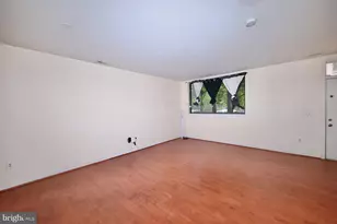 621 N 10th St, Philadelphia, PA 19123 - Photo 5