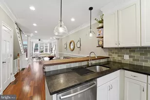 2520 Brown St, Philadelphia, PA 19130 - Photo 11