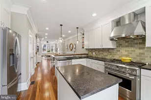 2520 Brown St, Philadelphia, PA 19130 - Photo 9